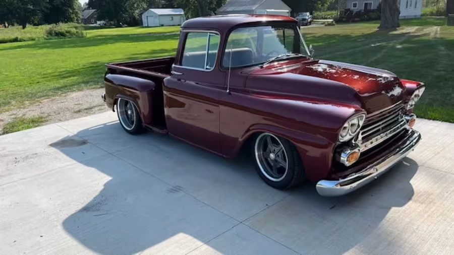 1958 Chevrolet Task Force - Image 10 of 22