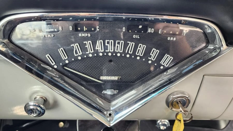 1958 Chevrolet Task Force - Image 21 of 25