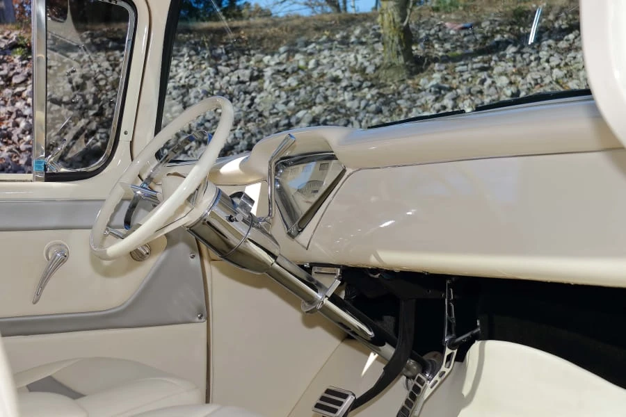 1958 Chevrolet Task Force - Image 16 of 25
