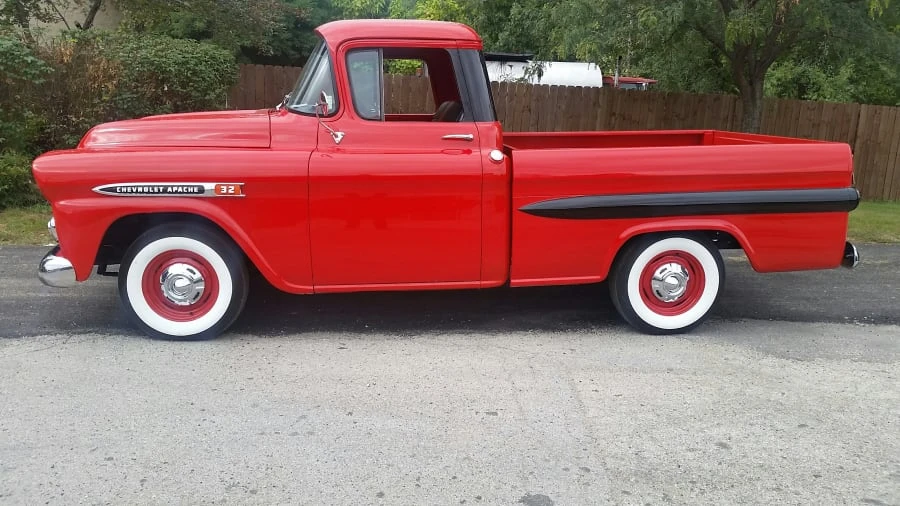 1958 Chevrolet Task Force - Image 2 of 10