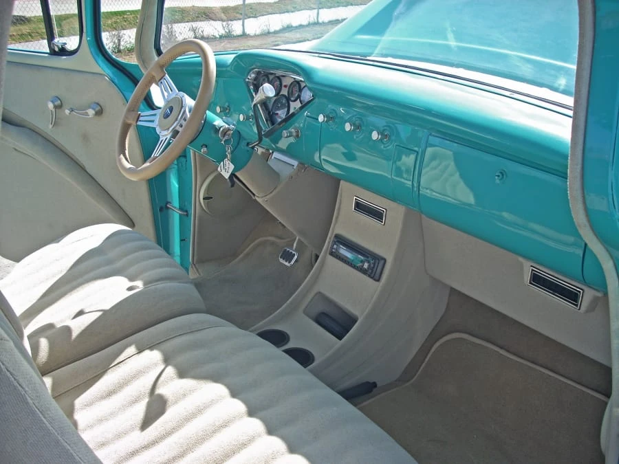 1958 Chevrolet Task Force - Image 5 of 8
