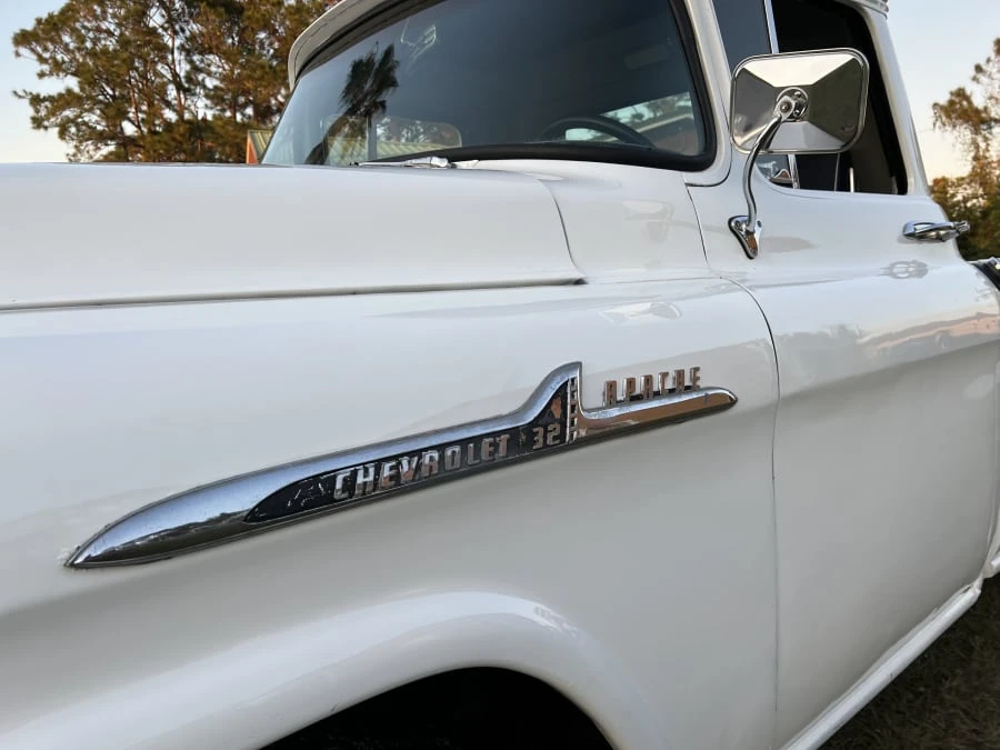 1958 Chevrolet Task Force - Image 10 of 31