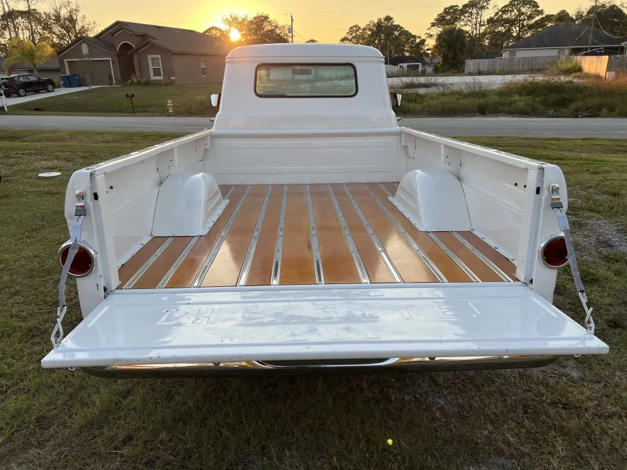 1958 Chevrolet Task Force - Image 29 of 31
