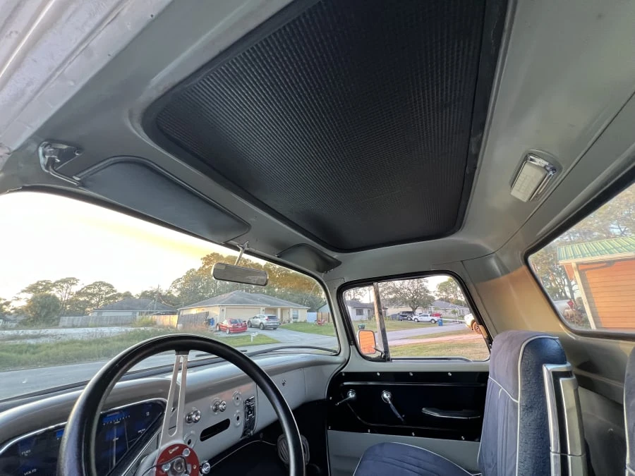 1958 Chevrolet Task Force - Image 21 of 31