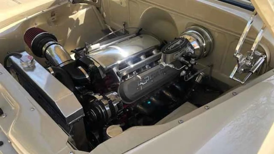 1958 Chevrolet Task Force - Image 7 of 11