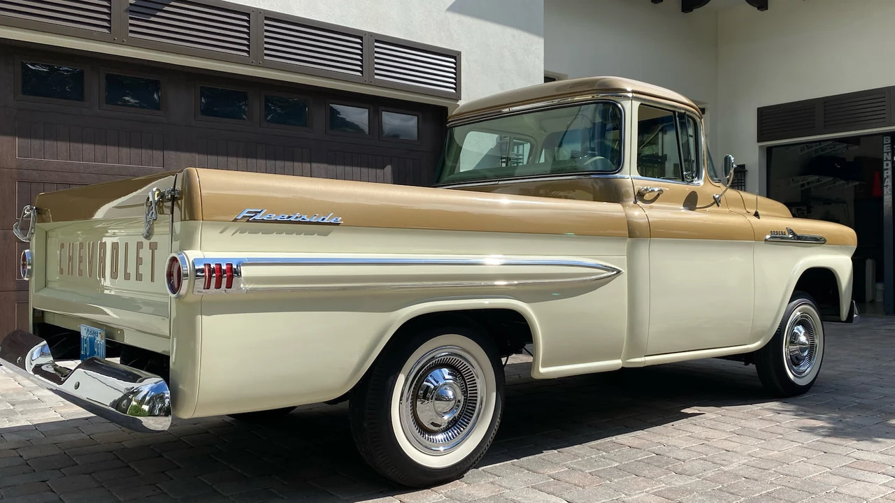 1958 Chevrolet Task Force - Image 15 of 16