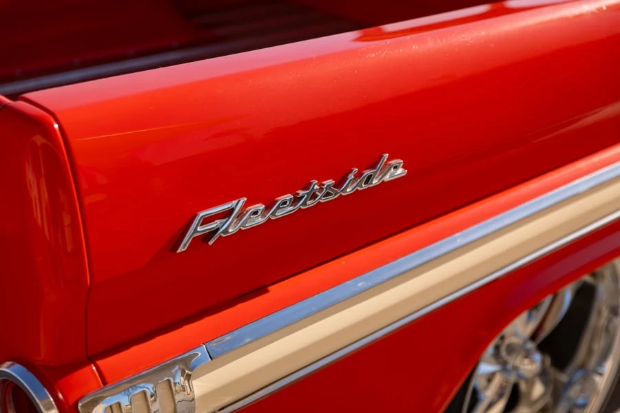 1958 Chevrolet Task Force - Image 25 of 31
