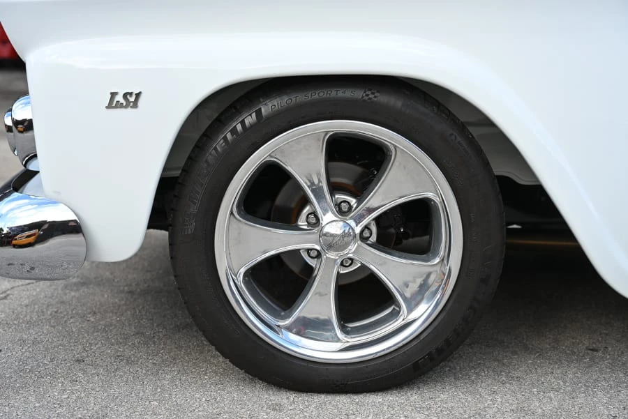 1958 Chevrolet Task Force - Image 17 of 31