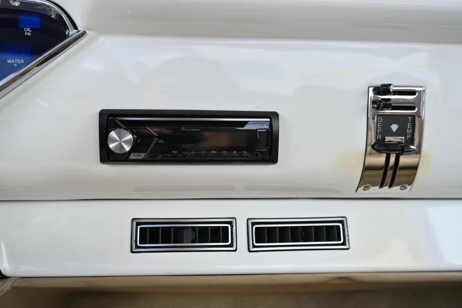 1958 Chevrolet Task Force - Image 28 of 31