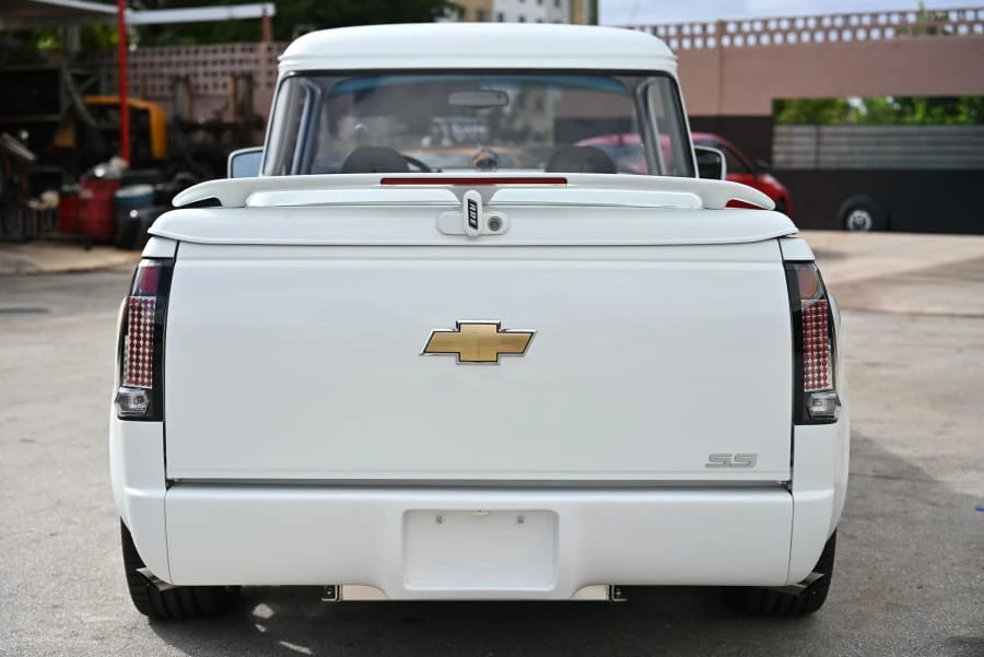 1958 Chevrolet Task Force - Image 8 of 31