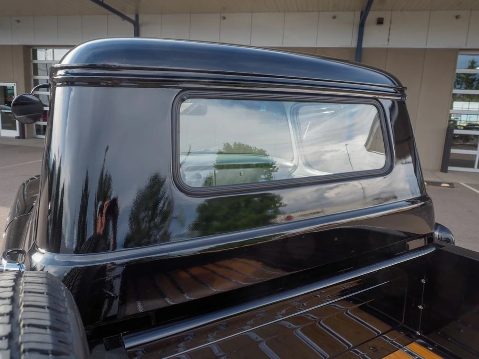 1958 Chevrolet Task Force - Image 26 of 31
