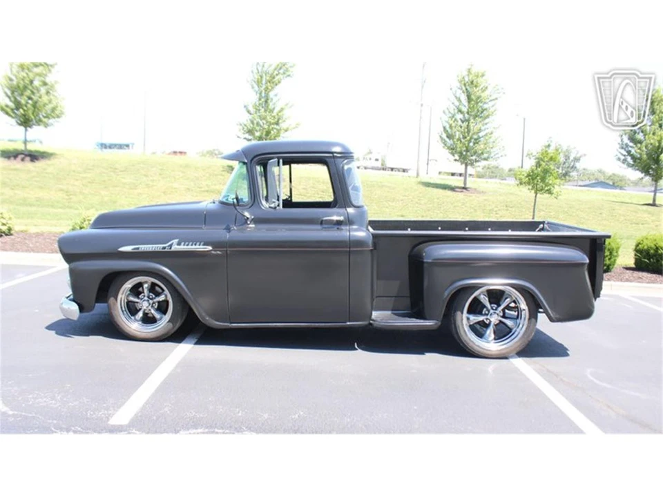 1958 Chevrolet Task Force - Image 26 of 31