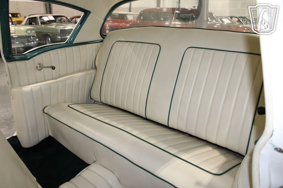 1958 Chevrolet Biscayne - Image 9 of 12