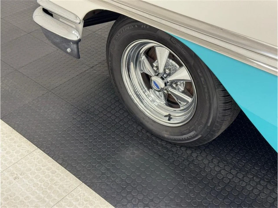 1958 Chevrolet Biscayne - Image 12 of 31