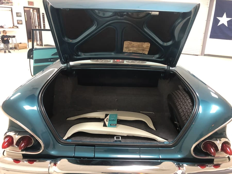 1958 Chevrolet Biscayne - Image 10 of 11