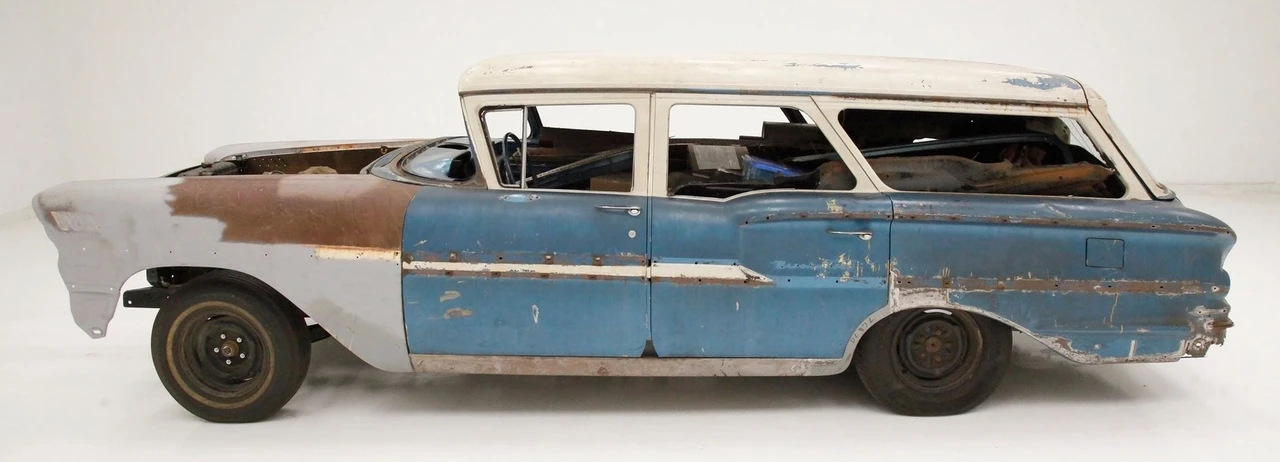 1958 Chevrolet Biscayne - Image 2 of 31