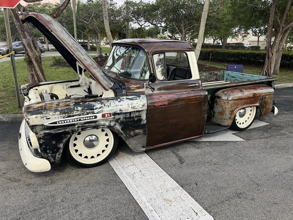 1958 Chevrolet Task Force - Image 5 of 24