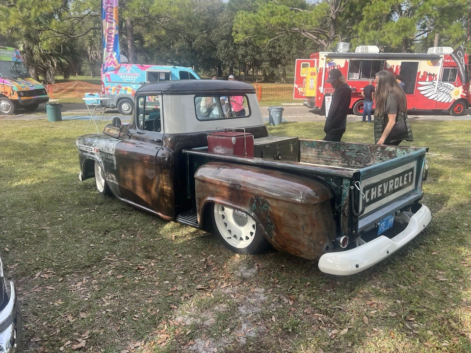 1958 Chevrolet Task Force - Image 4 of 24