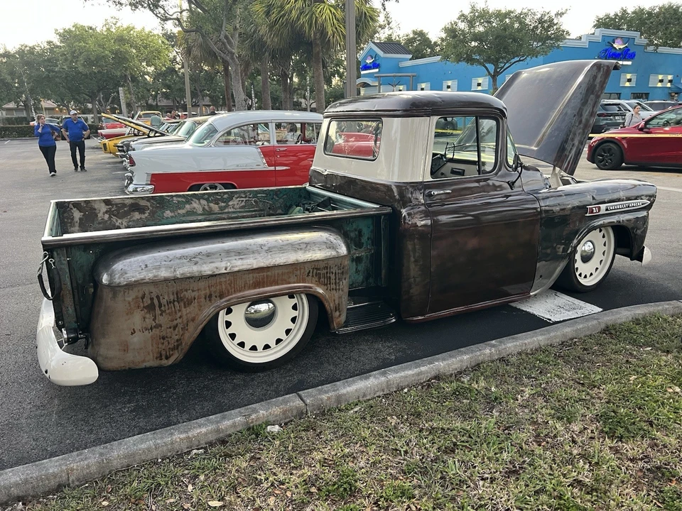 1958 Chevrolet Task Force - Image 9 of 24