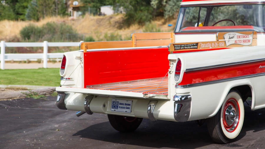 1958 Chevrolet Task Force - Image 15 of 20