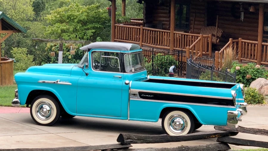 1958 Chevrolet Task Force - Image 2 of 17