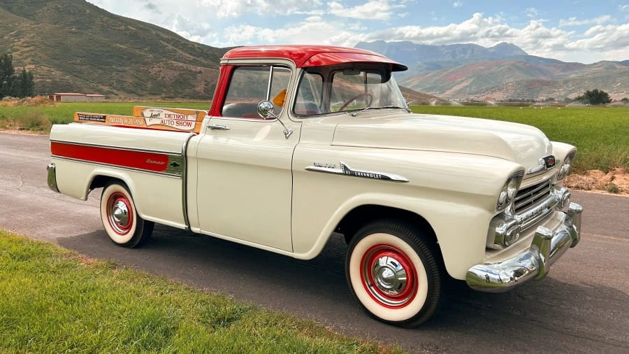 1958 Chevrolet Task Force - Image 11 of 20