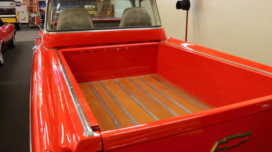 1958 Chevrolet Task Force - Image 13 of 17