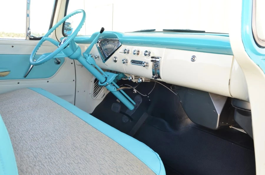 1958 Chevrolet Task Force - Image 4 of 8