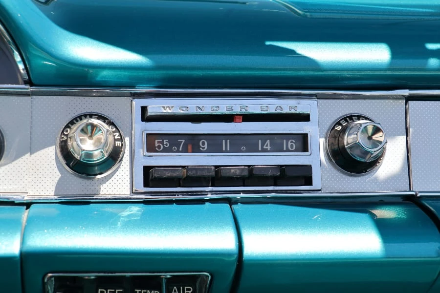 1958 Chevrolet Impala 1st Gen - Image 25 of 31