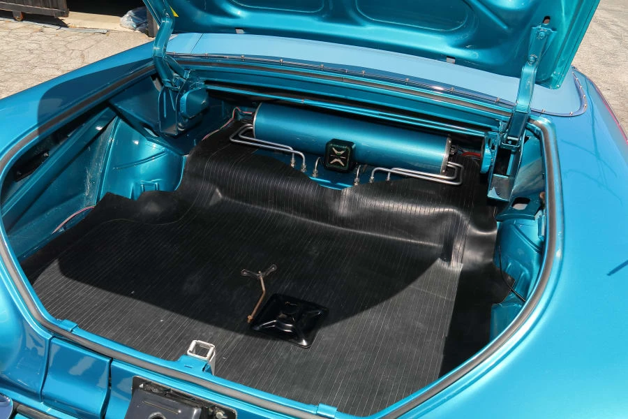 1958 Chevrolet Impala 1st Gen - Image 16 of 31