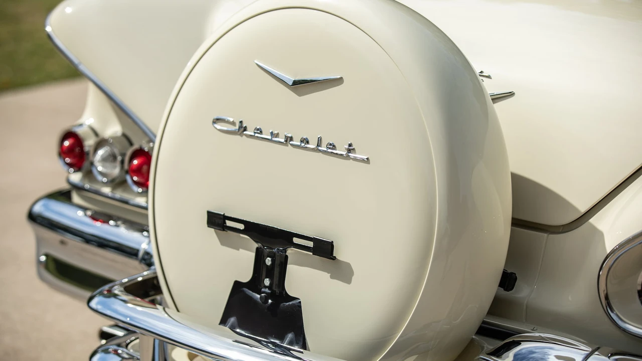 1958 Chevrolet Impala 1st Gen - Image 14 of 31