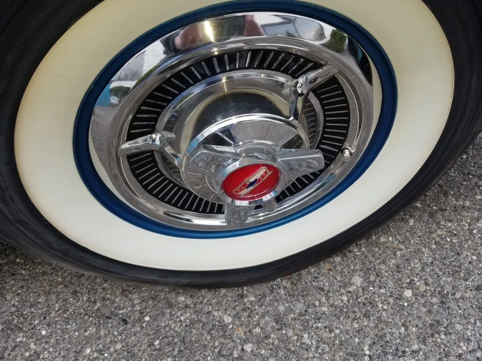 1958 Chevrolet Impala 1st Gen - Image 27 of 31