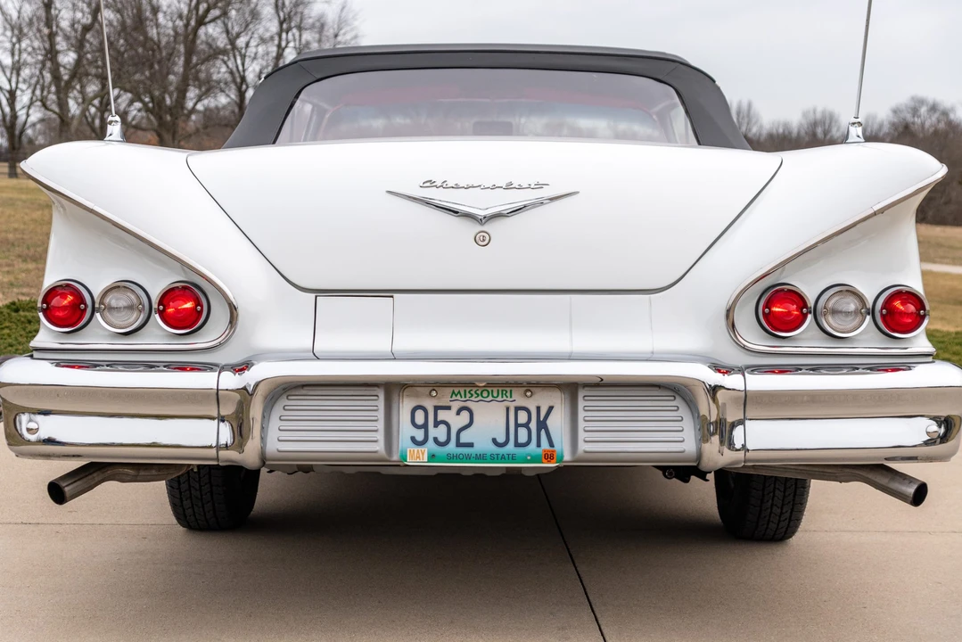 1958 Chevrolet Impala 1st Gen - Image 27 of 31