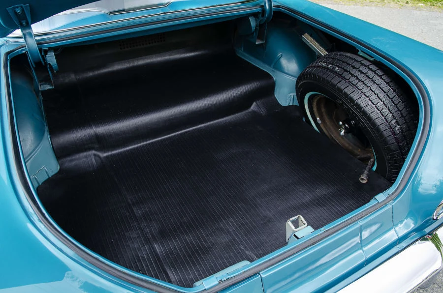 1958 Chevrolet Impala 1st Gen - Image 9 of 11