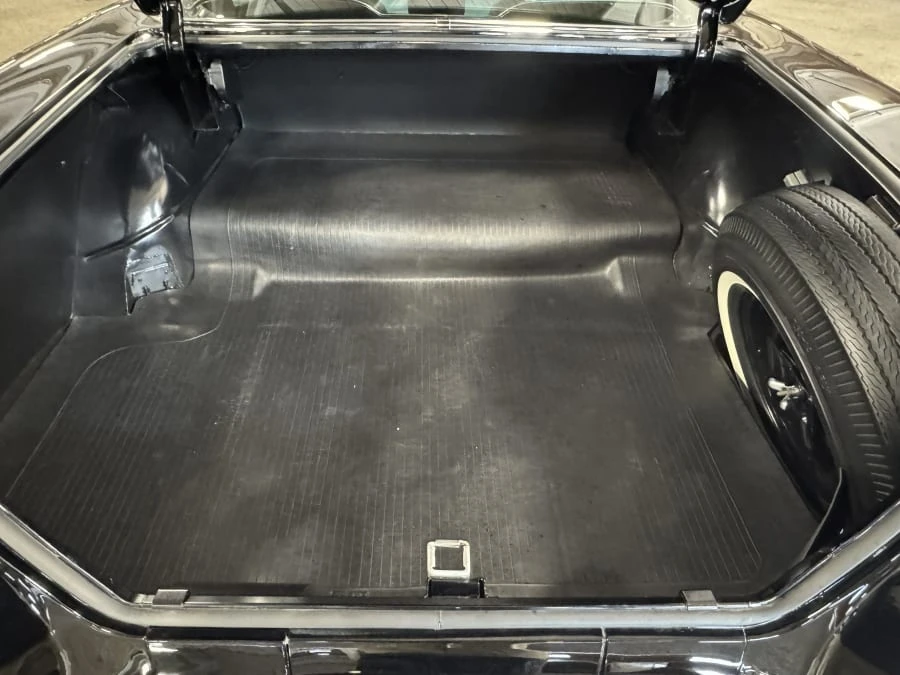 1958 Chevrolet Impala 1st Gen - Image 25 of 30