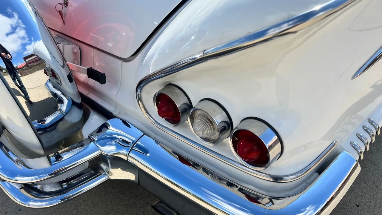 1958 Chevrolet Impala 1st Gen - Image 19 of 21