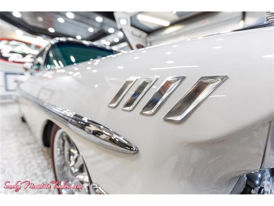 1958 Chevrolet Impala 1st Gen - Image 20 of 31
