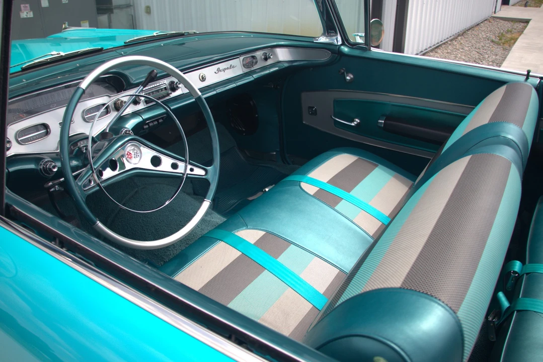 1958 Chevrolet Impala 1st Gen - Image 25 of 31