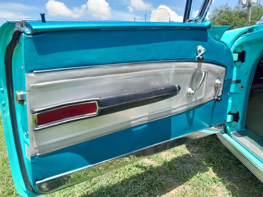 1958 Chevrolet Impala 1st Gen - Image 17 of 28