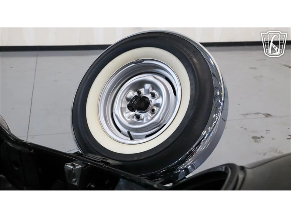 1958 Chevrolet Impala 1st Gen - Image 24 of 31