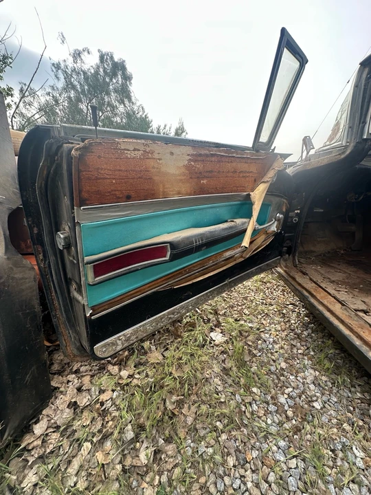 1958 Chevrolet Impala 1st Gen - Image 14 of 21