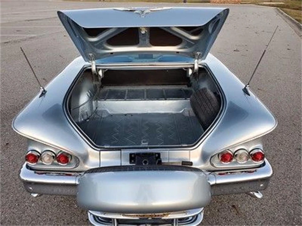 1958 Chevrolet Impala 1st Gen - Image 26 of 30