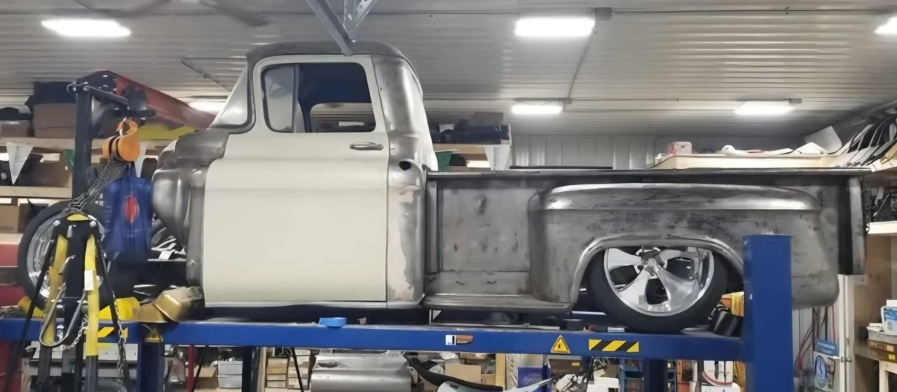 1958 Chevrolet Task Force - Image 7 of 8