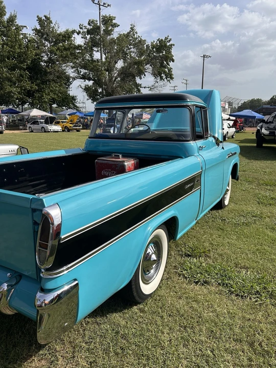 1958 Chevrolet Task Force - Image 9 of 15