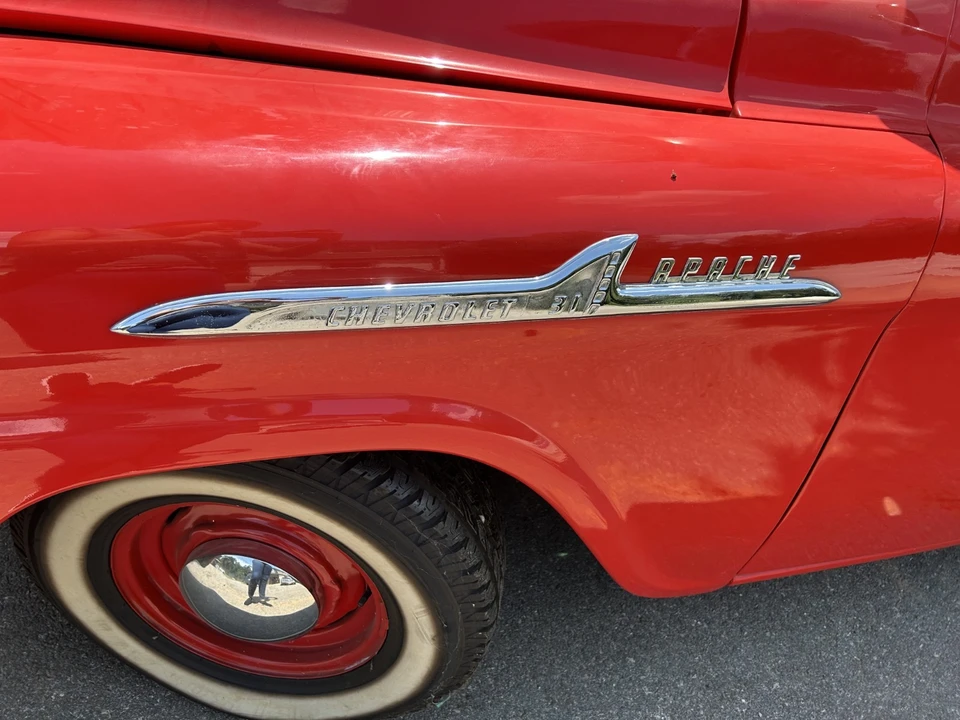 1958 Chevrolet Task Force - Image 13 of 15