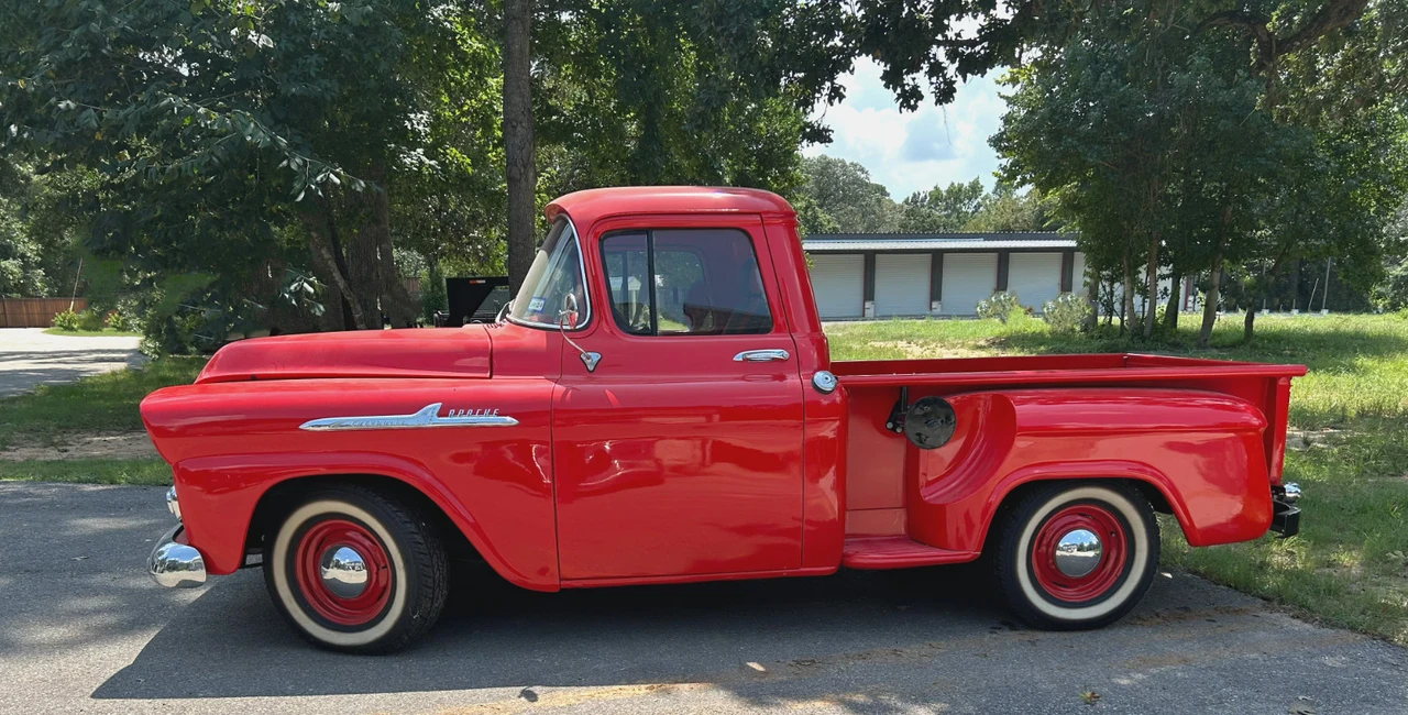 1958 Chevrolet Task Force - Image 5 of 15
