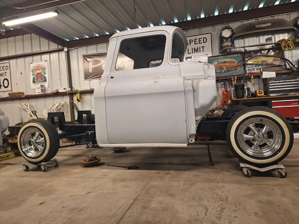 1958 Chevrolet Task Force - Image 25 of 28