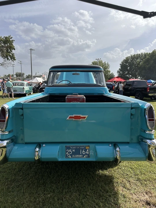 1958 Chevrolet Task Force - Image 7 of 15
