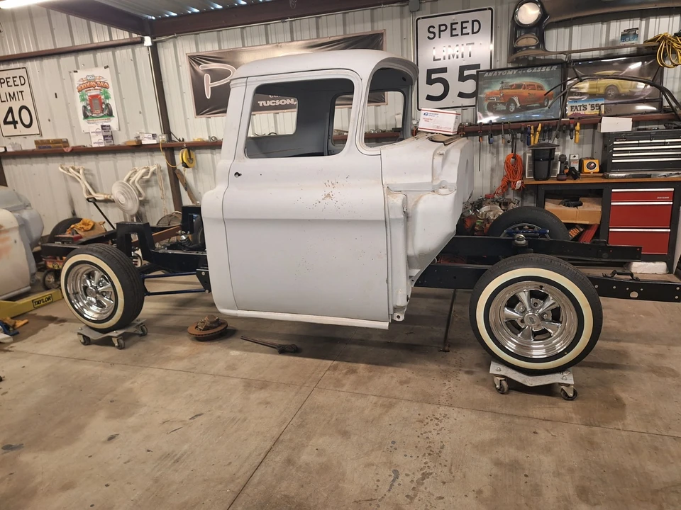 1958 Chevrolet Task Force - Image 4 of 28