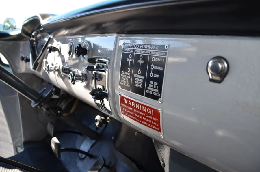 1958 Chevrolet Suburban 4th Gen - Image 5 of 9